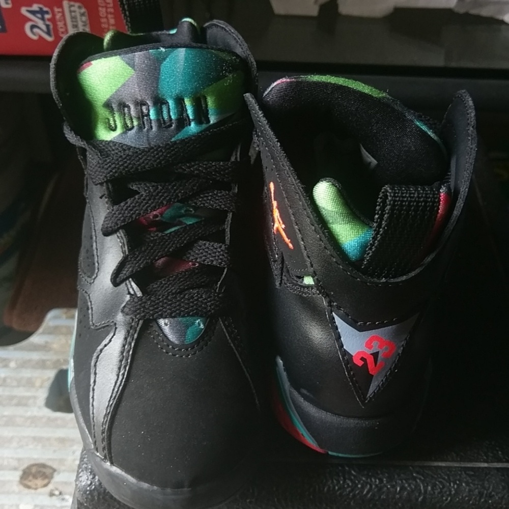 Boys retro 7 Jordan's size11.5